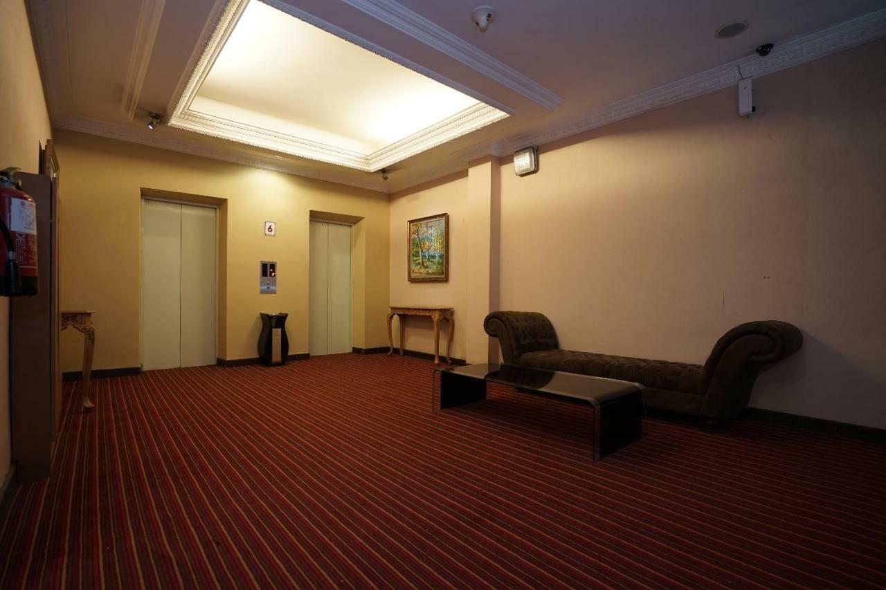 Capital O 1128 Hotel Imara ปาเลมบัง ภายนอก รูปภาพ